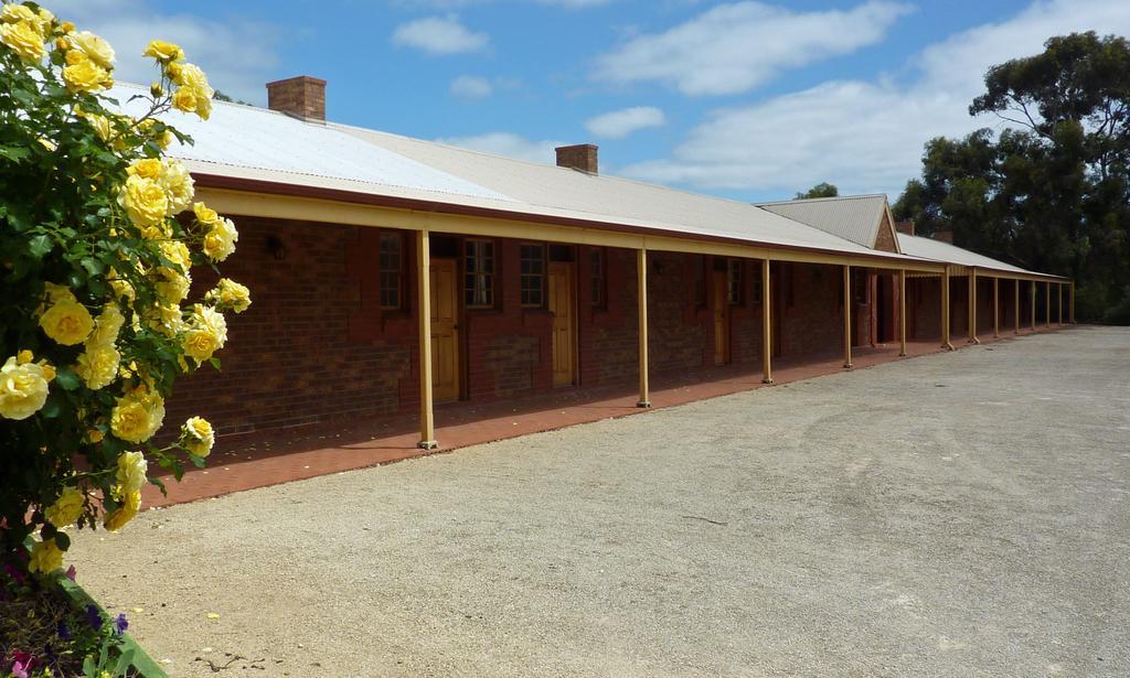 Coonawarra Place Motor Inn Eksteriør billede