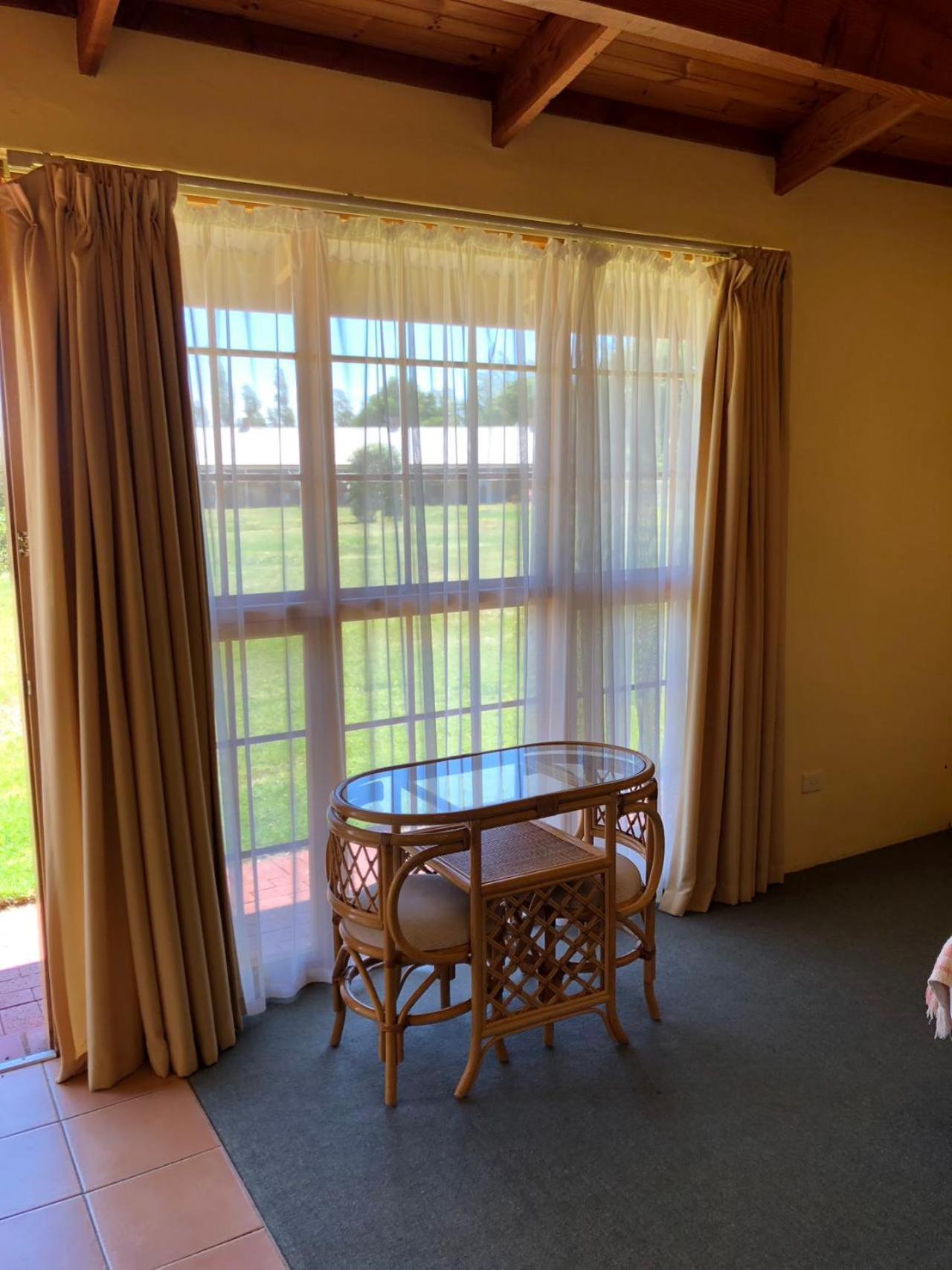 Coonawarra Place Motor Inn Eksteriør billede