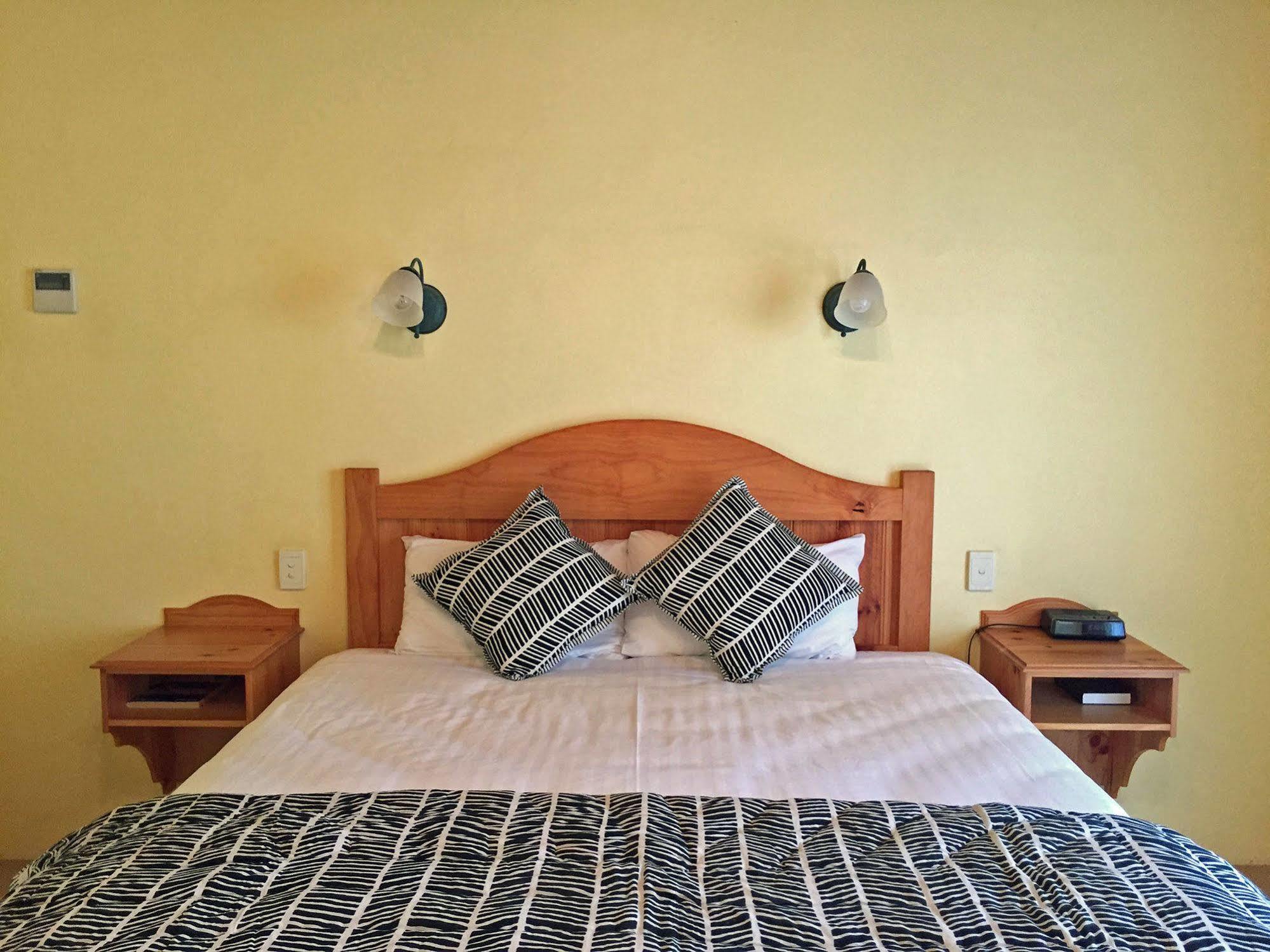 Coonawarra Place Motor Inn Eksteriør billede