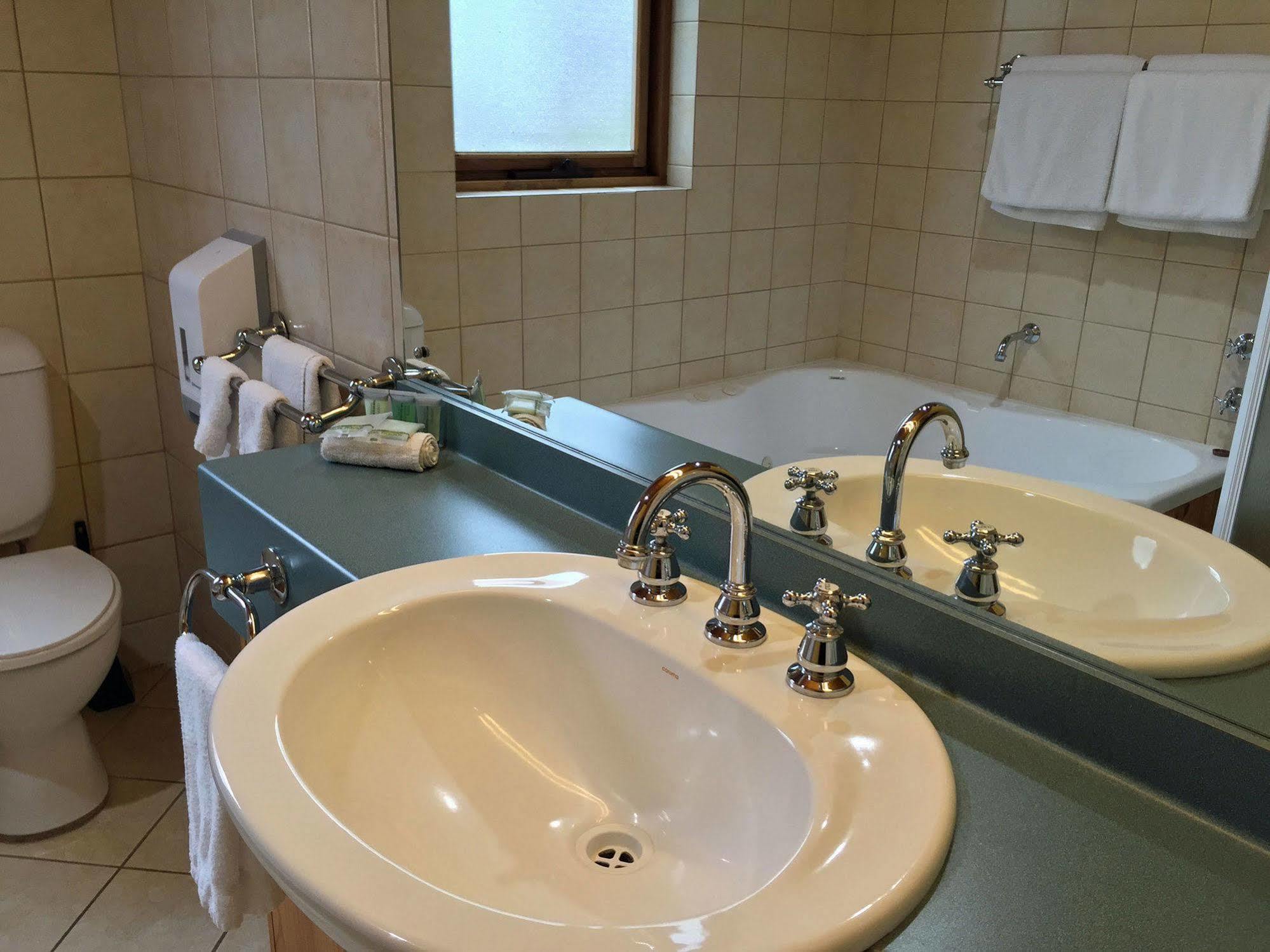 Coonawarra Place Motor Inn Eksteriør billede
