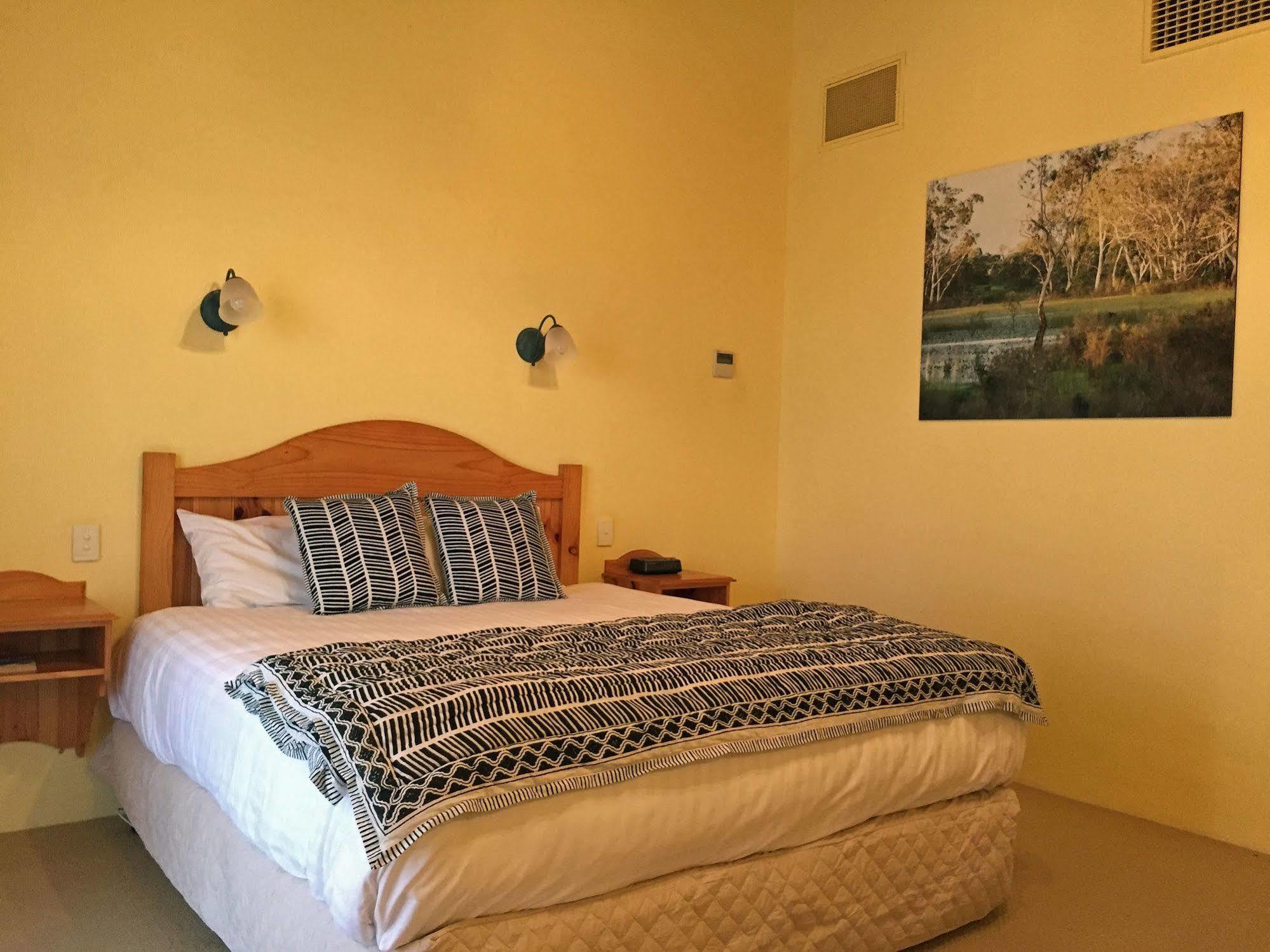 Coonawarra Place Motor Inn Eksteriør billede